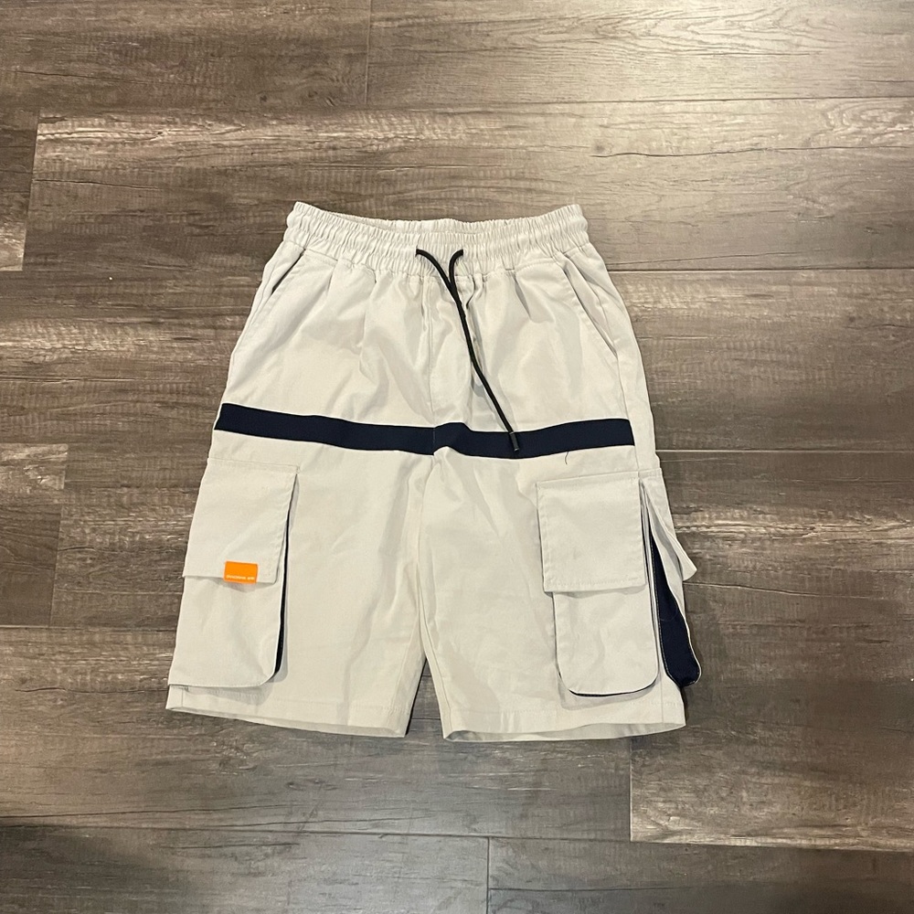 ZAFUL men’s tan cargo shorts with drawstring waist